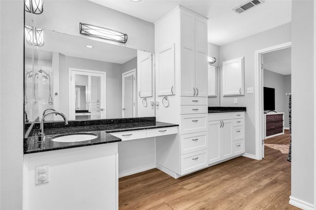 302 Timpanagos DR, Lakeway, TX 78734