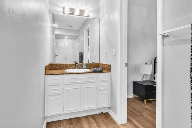 302 Timpanagos DR, Lakeway, TX 78734