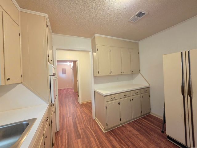 600 Walker Street, Bald Knob, AR 72010