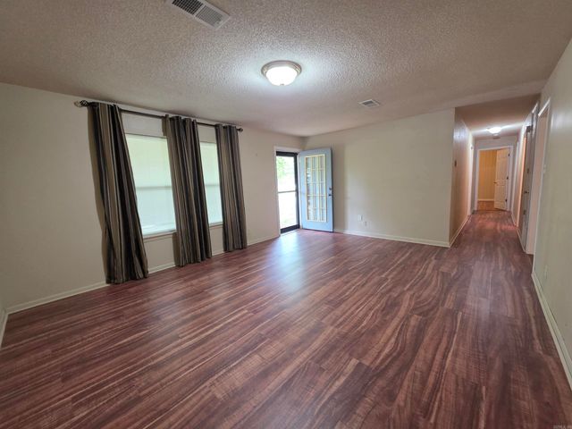 600 Walker Street, Bald Knob, AR 72010
