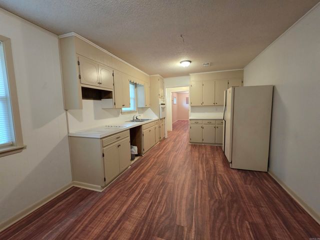 600 Walker Street, Bald Knob, AR 72010