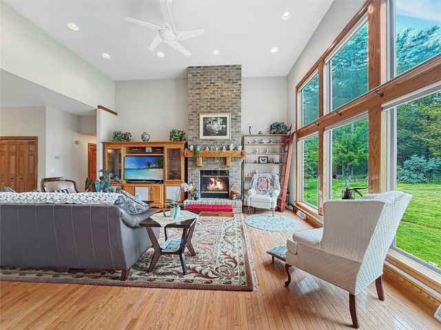 5940 SHADY HOLLOW Drive, Erie, PA 16506