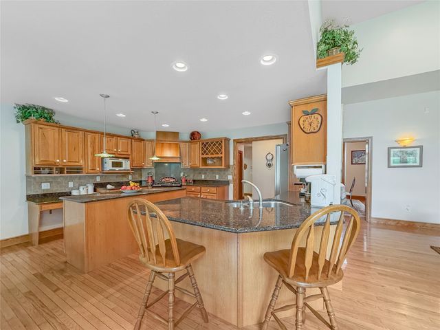 5940 SHADY HOLLOW Drive, Erie, PA 16506