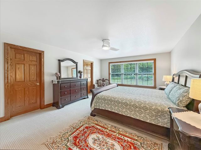 5940 SHADY HOLLOW Drive, Erie, PA 16506