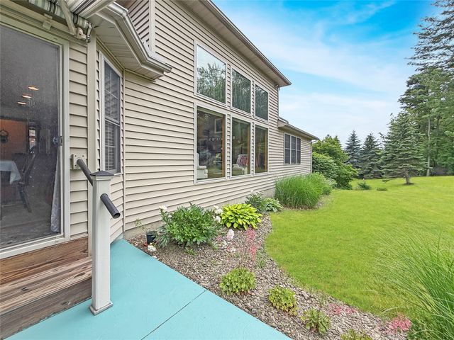 5940 SHADY HOLLOW Drive, Erie, PA 16506