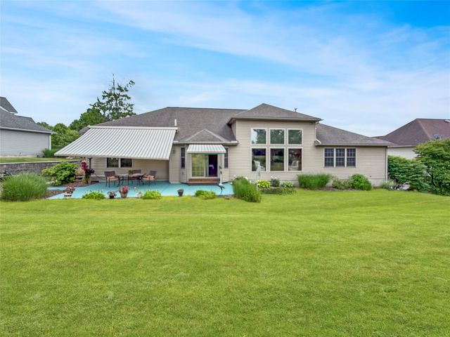 5940 SHADY HOLLOW Drive, Erie, PA 16506