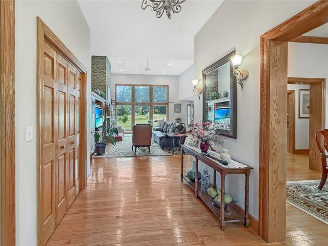 5940 SHADY HOLLOW Drive, Erie, PA 16506