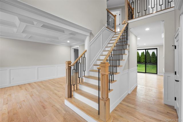 21 Devon Road, Bethpage, NY 11714