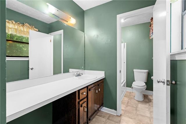 2656 Royal Oak Court, Acworth, GA 30102