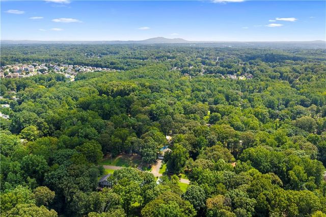 2656 Royal Oak Court, Acworth, GA 30102