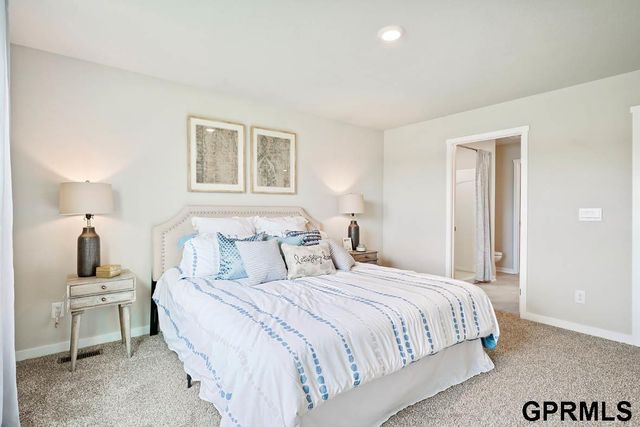 12702 S 206th Street, Gretna, NE 68028