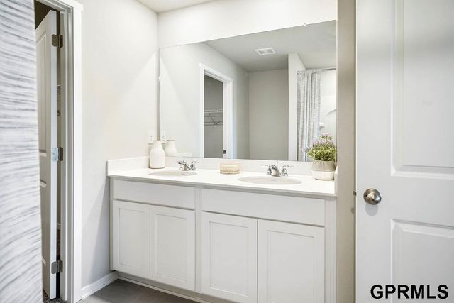 12702 S 206th Street, Gretna, NE 68028