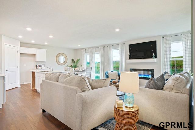 12702 S 206th Street, Gretna, NE 68028