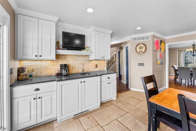 1436 N High Dr, Mcpherson, KS 67460