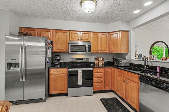 75 Wellington Drive, Florence, KY 41042