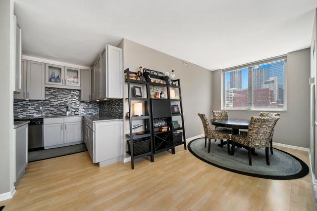 600 N Dearborn Street 1102, Chicago, IL 60610