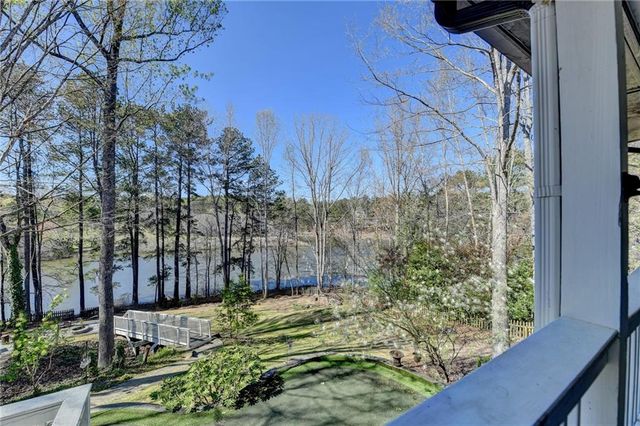 4852 Jacobs Cove Point, Buford, GA 30519