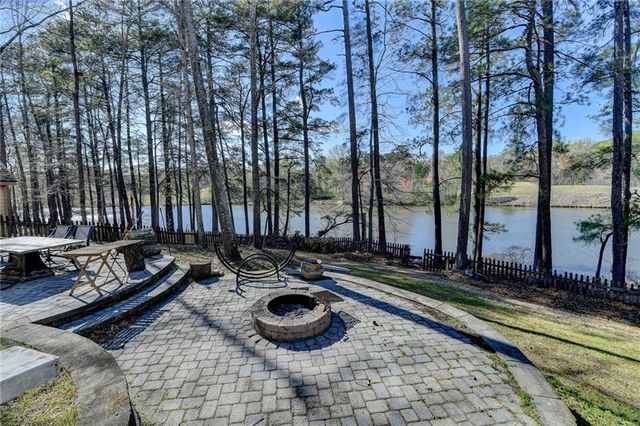 4852 Jacobs Cove Point, Buford, GA 30519