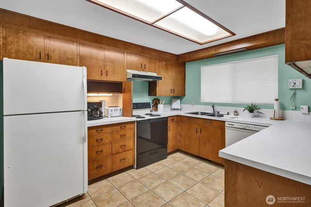 7605 279th Place NW, Stanwood, WA 98292