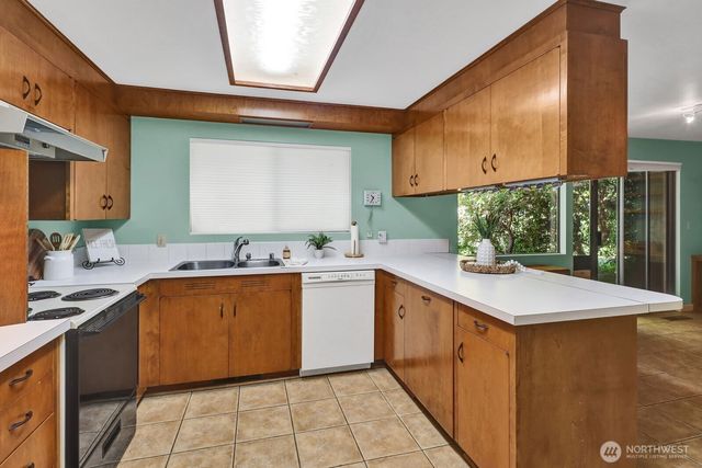 7605 279th Place NW, Stanwood, WA 98292