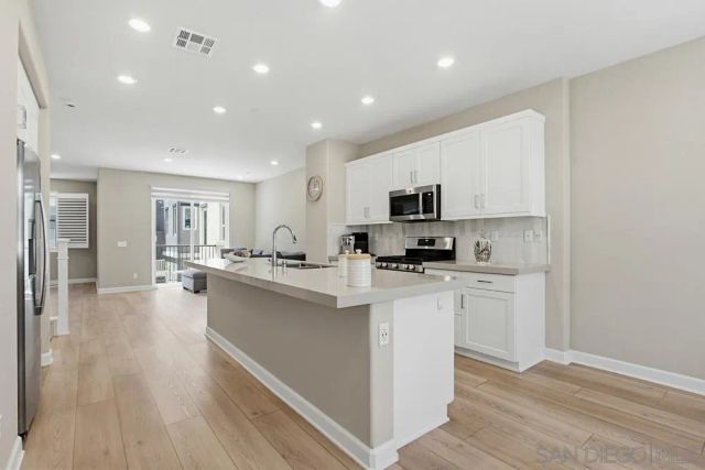 1225 Sunrise View 103, San Marcos, CA 92078