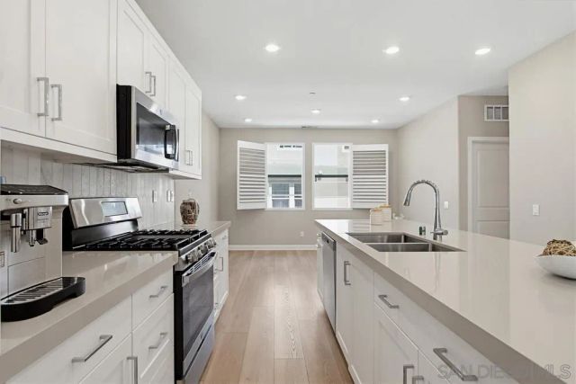 1225 Sunrise View 103, San Marcos, CA 92078
