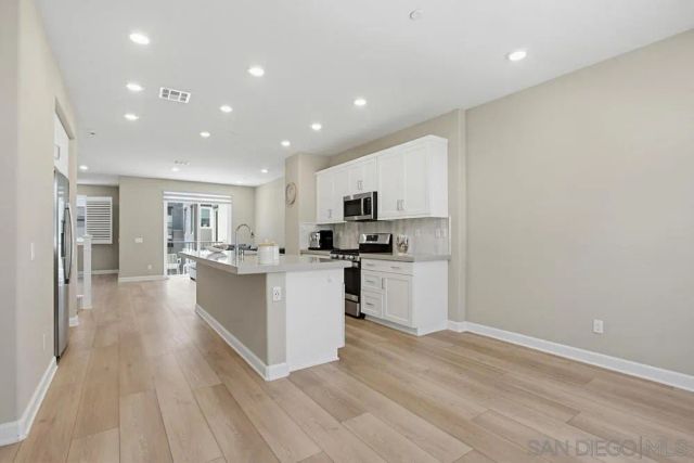 1225 Sunrise View 103, San Marcos, CA 92078