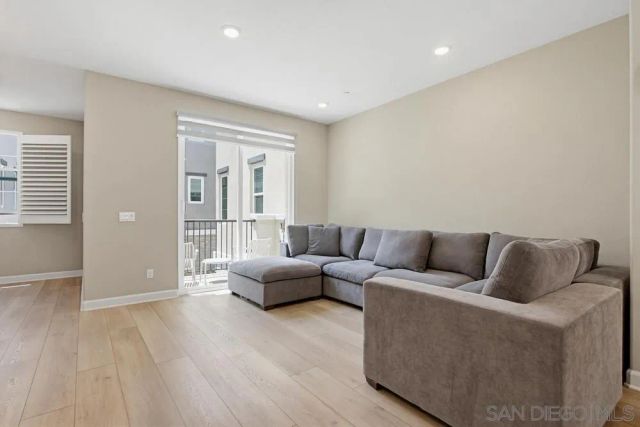 1225 Sunrise View 103, San Marcos, CA 92078
