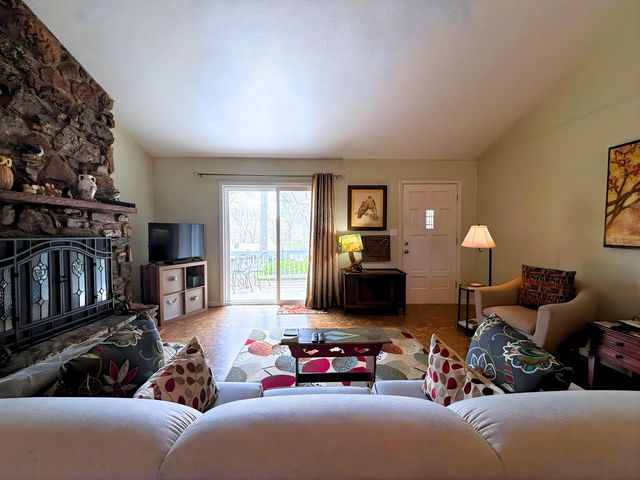 43 Winnebago Drive, Cherokee Village, AR 72529