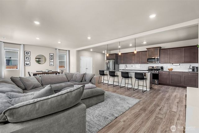 3261 Hanna Drive NE, Lacey, WA 98516