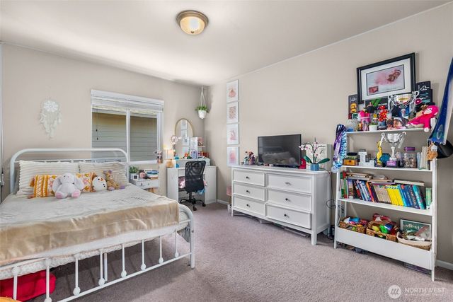 3261 Hanna Drive NE, Lacey, WA 98516