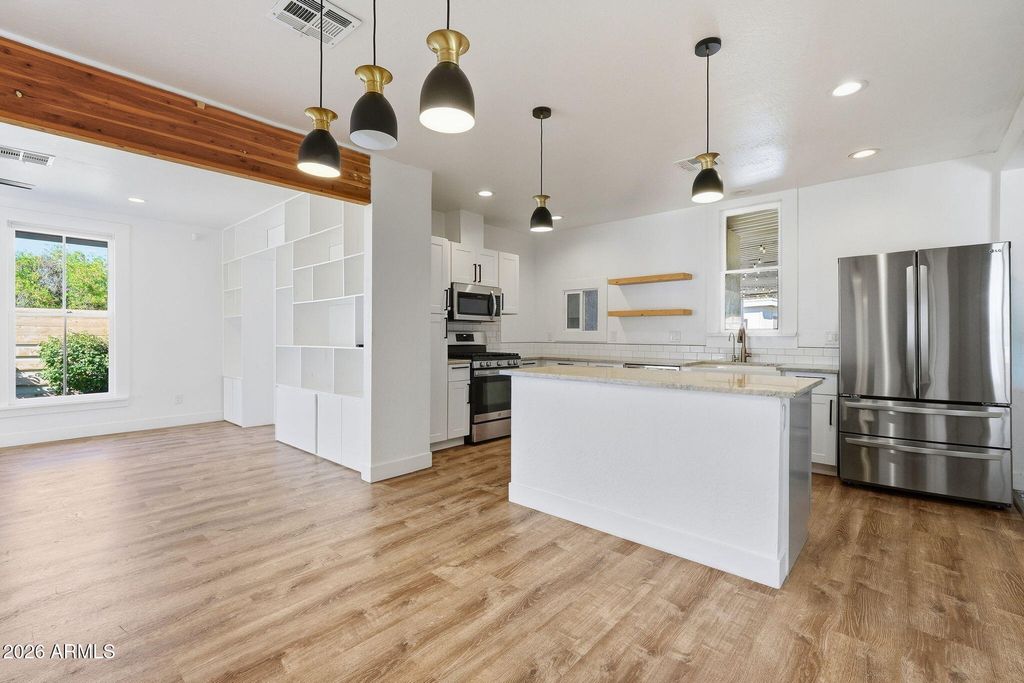 237 N Lebaron --, Mesa, AZ 85201 — photo 3