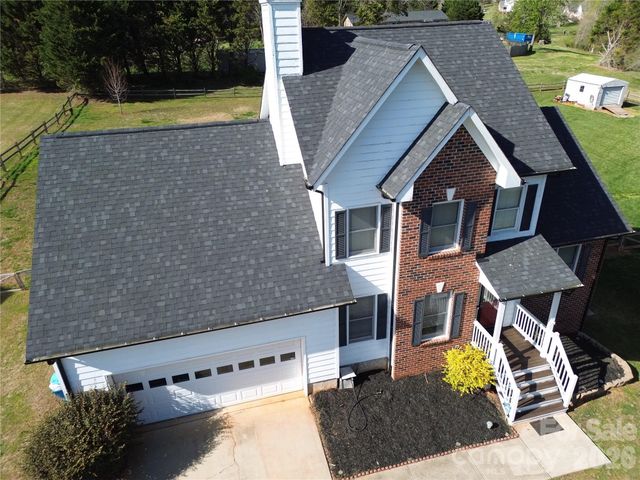 5406 Winding Oak Drive, Hickory, NC 28602