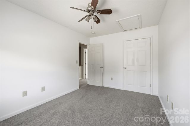 5406 Winding Oak Drive, Hickory, NC 28602