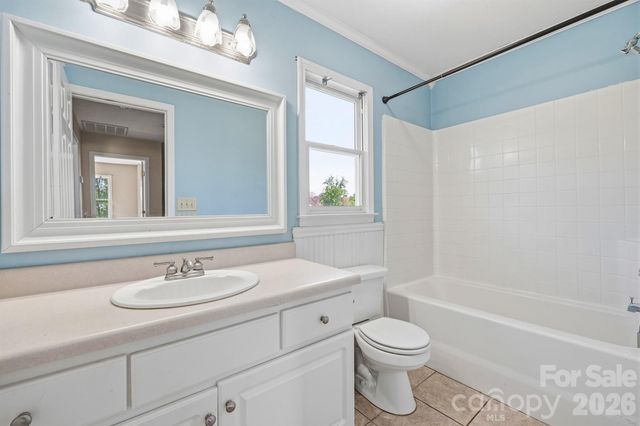 5406 Winding Oak Drive, Hickory, NC 28602