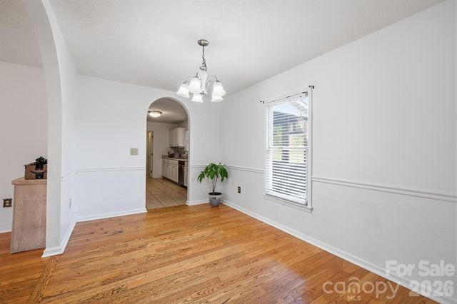 5406 Winding Oak Drive, Hickory, NC 28602