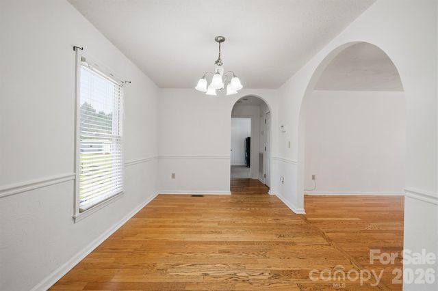 5406 Winding Oak Drive, Hickory, NC 28602