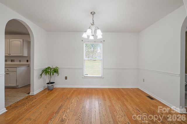 5406 Winding Oak Drive, Hickory, NC 28602