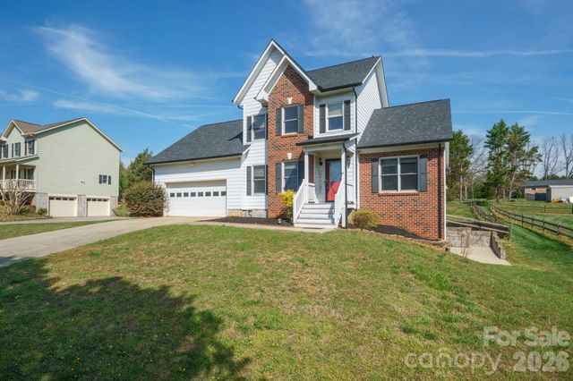 5406 Winding Oak Drive, Hickory, NC 28602