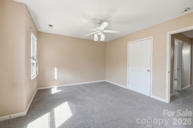 5406 Winding Oak Drive, Hickory, NC 28602