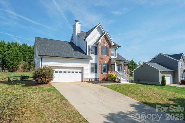 5406 Winding Oak Drive, Hickory, NC 28602