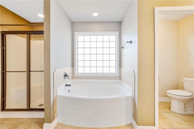 2828 Deepwater Court, Fayetteville, NC 28306