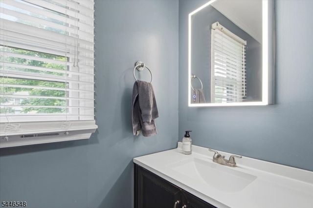 43 Cedar Tree Dr, Vernon Twp., NJ 07422
