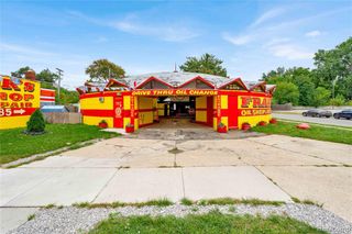 17500 E Warren Avenue, Detroit, MI 48224