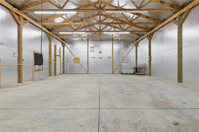 15035 S Beachfront Drive, Excelsior Springs, MO 64024