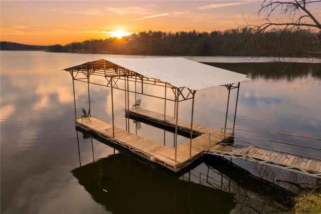 15035 S Beachfront Drive, Excelsior Springs, MO 64024