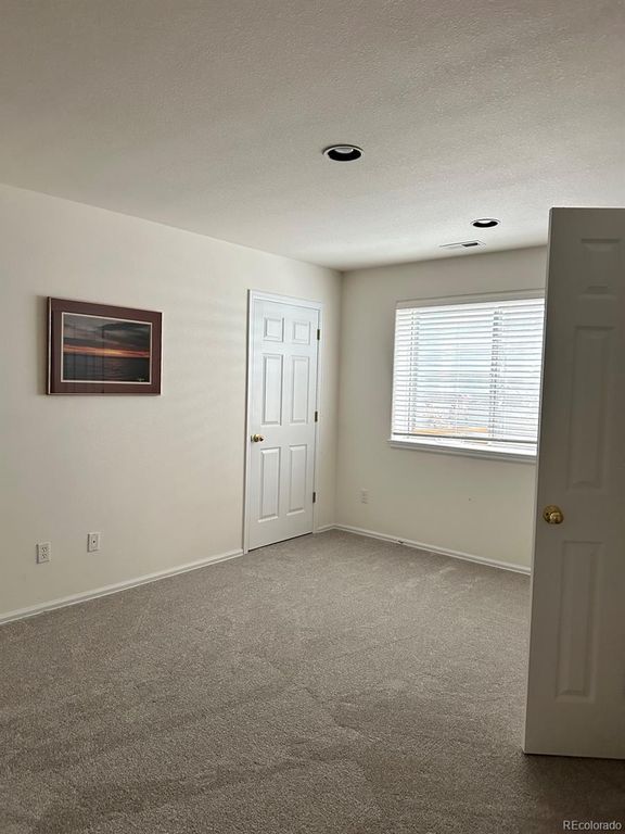 Image 7 of property listing at 7564 Bantry Court, Lone Tree, CO 80124