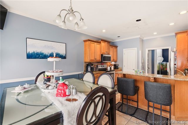 12106 Greenbriar Boulevard, Sellersburg, IN 47172