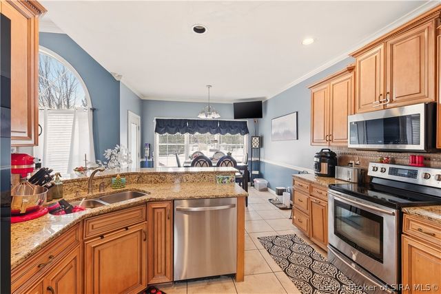 12106 Greenbriar Boulevard, Sellersburg, IN 47172