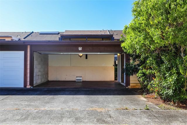 95-720 Kahikinui Street, Mililani, HI 96789